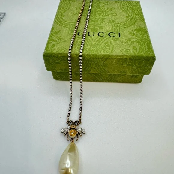 Gucci Gold-tone, crystal and faux pearl necklace - Picture 13 of 14
